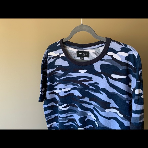 PacSun Blue Camo Short Sleeve - Picture 2 of 5